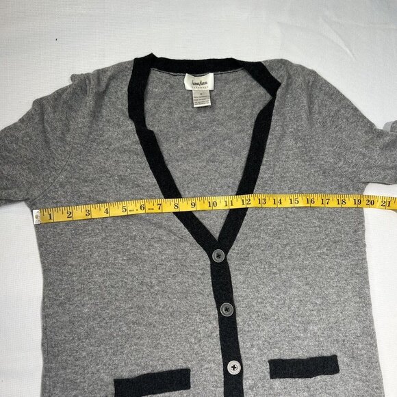Neiman Marcus Cashmere Cardigan Button Up Sz M Colorblock Gray Pockets Classic - Picture 8 of 14